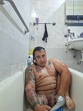 Snapshot of Rueditasss chatting on February 14, 8:16 pm Rueditasss online show from February 14, 8:16 pm