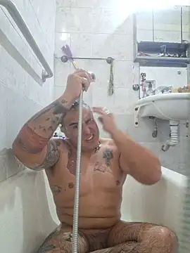 Snapshot of Rueditasss chatting on February 20, 7:47 pm Rueditasss online show from February 20, 7:47 pm