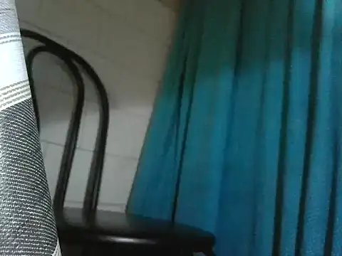 Snapshot of justmealex27 chatting on November 24, 5:40 am justmealex27 online show from November 24, 5:40 am