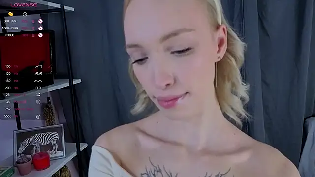 Grace Glend online show from November 20, 3:45 pm