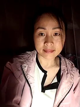 Snapshot of Spring-mky chatting on February 11, 6:07 am Spring-mky online show from February 11, 6:07 am