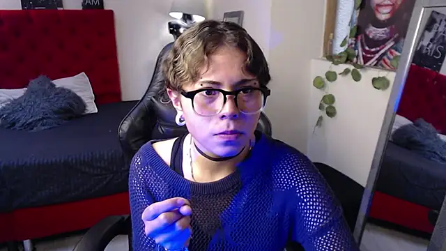Snapshot of Insomniia_ chatting on October 20, 3:34 pm Insomniia  online show from October 20, 3:34 pm