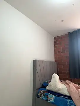 Snapshot of valentina_herrrera chatting on October 23, 2:27 pm valentina herrrera online show from October 23, 2:27 pm