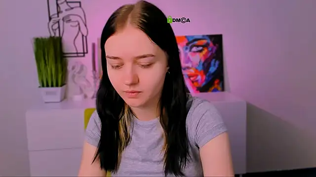 Snapshot of miki_ti chatting on November 14, 6:01 am miki ti online show from November 14, 6:01 am