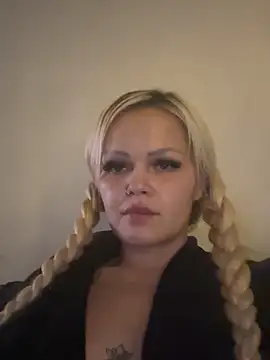 CherryXOX- online show from November 4, 7:35 pm