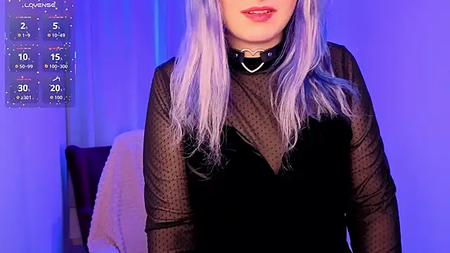 Snapshot of AleksaDivine chatting on November 4, 9:36 pm AleksaDivine online show from November 4, 9:36 pm