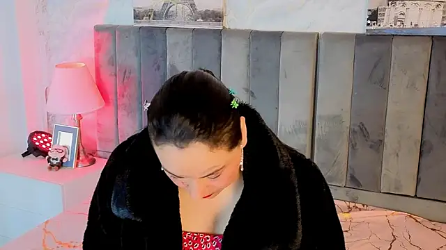 Snapshot of Elizabeth_bennett_6 chatting on January 7, 12:07 pm Elizabeth bennett 6 online show from January 7, 12:07 pm