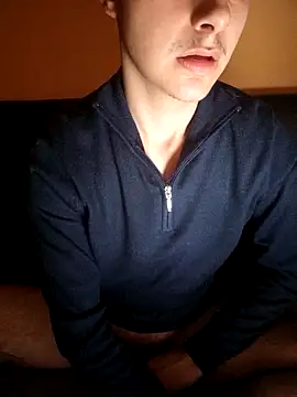 esmermoon online show from February 5, 2:05 am