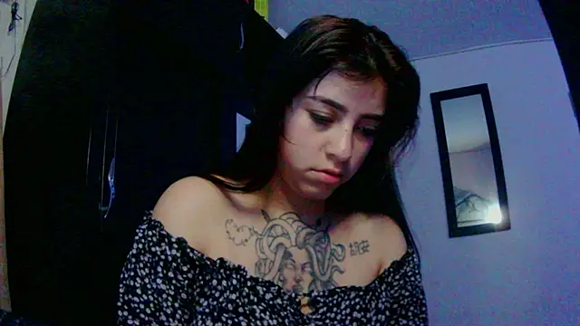 adri gomez1 online show from November 21, 7:29 am