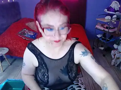 Snapshot of Zafiro_millf chatting on December 5, 1:52 pm Zafiro millf online show from December 5, 1:52 pm