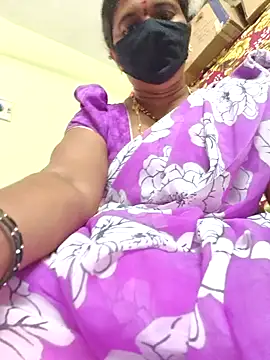 Snapshot of hot-telugu-queen chatting on October 24, 7:38 am hot-telugu-queen online show from October 24, 7:38 am