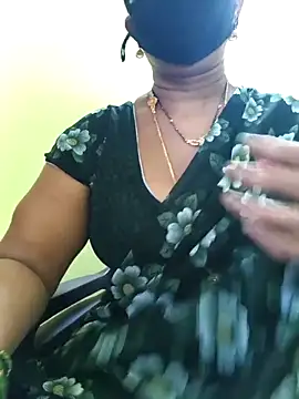 Snapshot of hot-telugu-queen chatting on November 8, 6:46 am hot-telugu-queen online show from November 8, 6:46 am