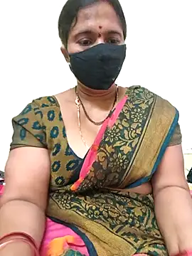 Snapshot of hot-telugu-queen chatting on December 18, 7:14 am hot-telugu-queen online show from December 18, 7:14 am