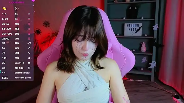 Snapshot of Soffi_Toffi chatting on October 31, 10:38 am Soffi Toffi online show from October 31, 10:38 am