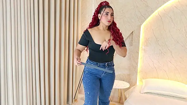 Antonella Russo1 online show from April 11, 1:15 pm