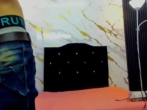 Stormandloganxxx online show from January 15, 5:38 pm