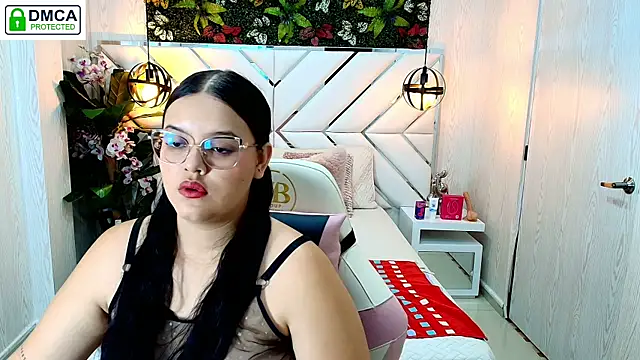 scarlett montoya online show from January 17, 11:59 am