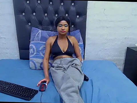 Snapshot of DaisyGirlxx chatting on November 3, 12:17 pm DaisyGirlxx online show from November 3, 12:17 pm