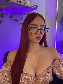 Im sofiaaa online show from November 13, 5:23 pm