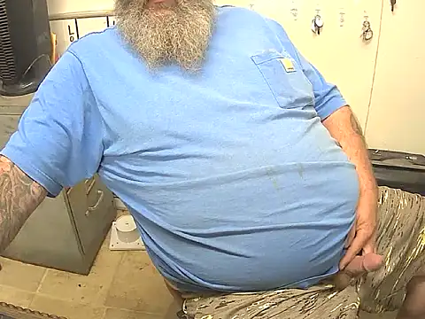 awynn1980 online show from October 16, 3:02 pm