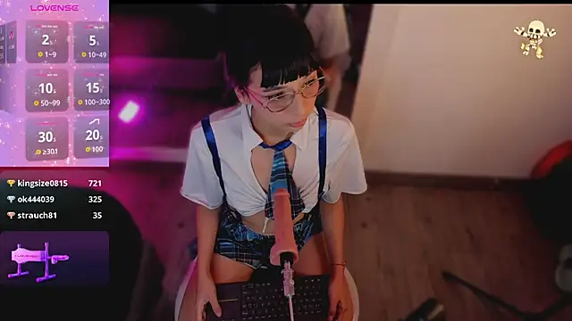 Snapshot of michelle_cutee_ chatting on November 10, 8:30 pm michelle cutee online show from November 10, 8:30 pm