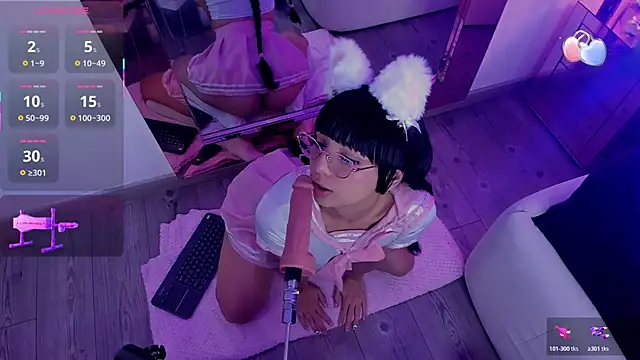 Snapshot of michelle_cutee_ chatting on November 29, 8:45 pm michelle cutee online show from November 29, 8:45 pm