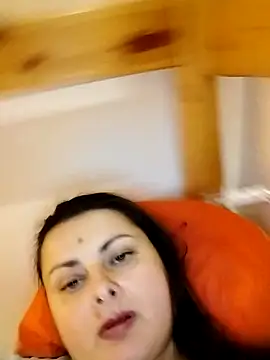Snapshot of Geeni chatting on October 17, 1:14 pm Geeni online show from October 17, 1:14 pm