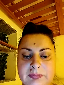 Snapshot of Geeni chatting on October 18, 1:34 pm Geeni online show from October 18, 1:34 pm