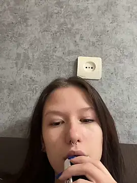 AngelaXSmile online show from October 29, 3:42 am