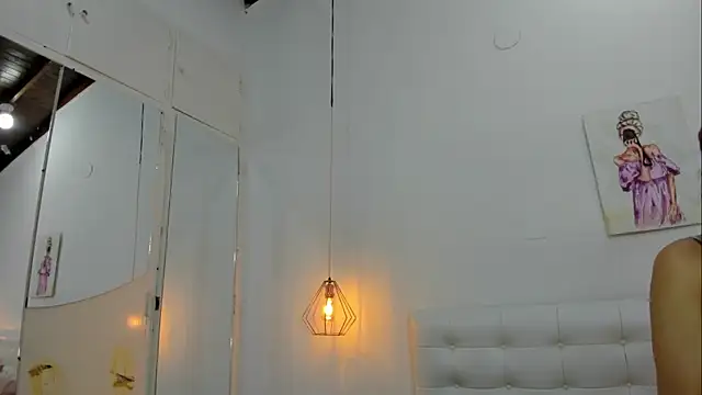 Snapshot of Alanna_miaw chatting on May 21, 1:51 pm Alanna miaw online show from May 21, 1:51 pm