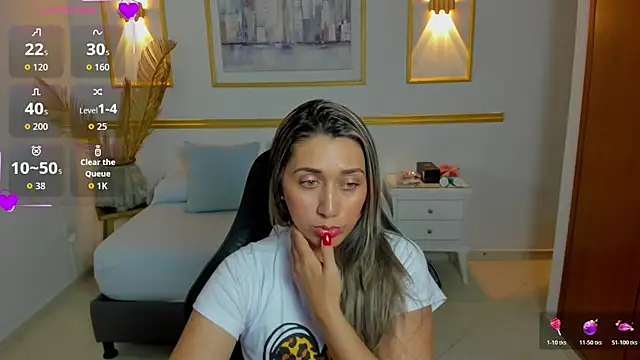 Snapshot of karlyy_ chatting on November 20, 7:24 pm karlyy online show from November 20, 7:24 pm