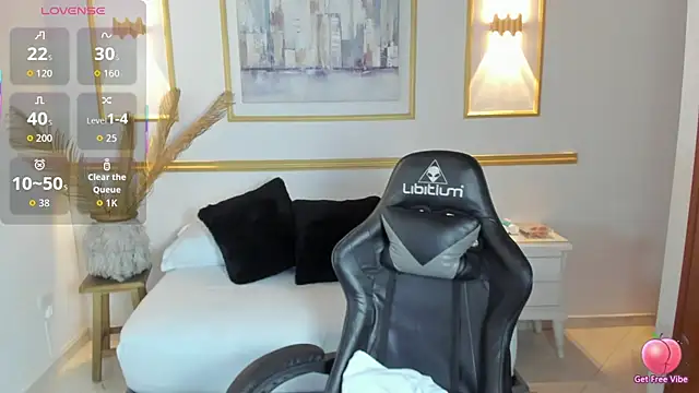 Snapshot of karlyy_ chatting on November 27, 7:16 pm karlyy online show from November 27, 7:16 pm