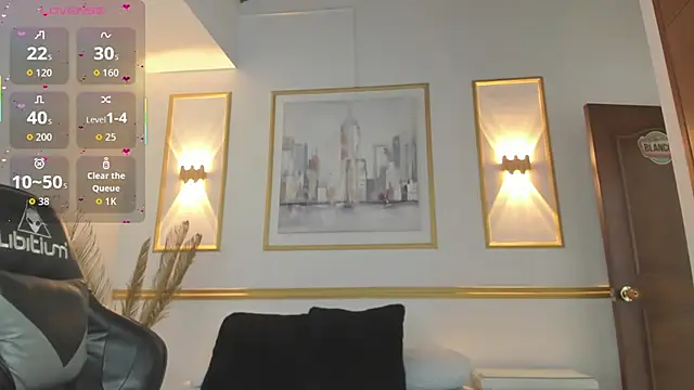 Snapshot of karlyy_ chatting on December 2, 7:09 pm karlyy online show from December 2, 7:09 pm