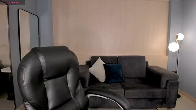 Snapshot of CelesteMoonX chatting on June 11, 2:53 am CelesteMoonX online show from June 11, 2:53 am