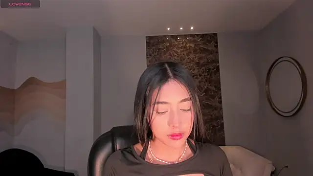 Snapshot of ScarlettBlaze_ chatting on December 22, 12:02 pm ScarlettBlaze online show from December 22, 12:02 pm