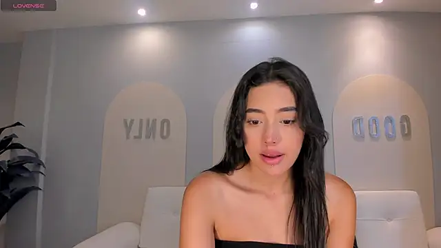 ScarlettBlaze  online show from March 31, 12:05 pm