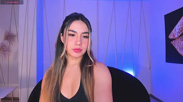 Snapshot of AnnieMonroe1 chatting on December 16, 11:37 am AnnieMonroe1 online show from December 16, 11:37 am