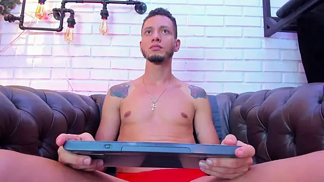 GabrielDraiven online show from November 28, 9:39 pm