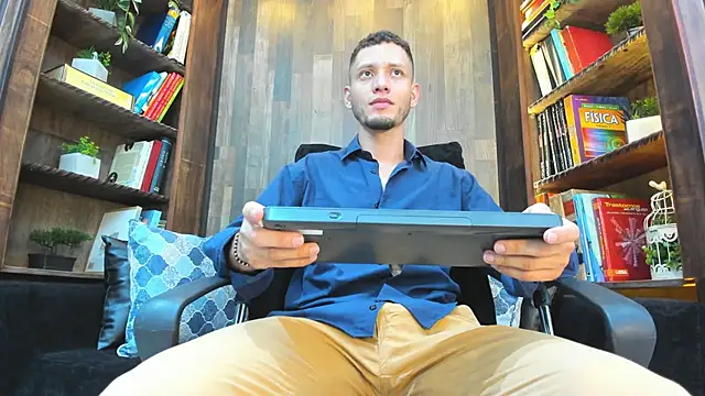 GabrielDraiven online show from December 5, 7:32 pm