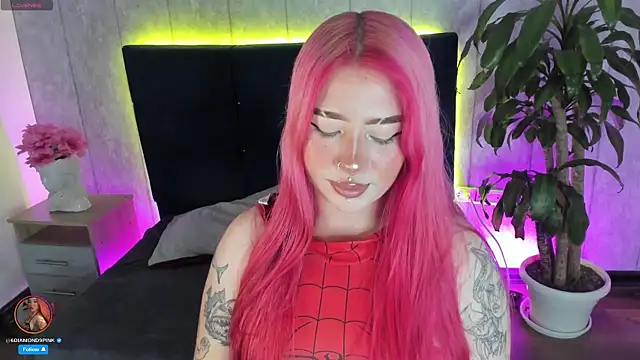 Snapshot of diamond_piink_ chatting on October 21, 8:09 pm diamond piink online show from October 21, 8:09 pm