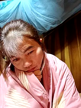 Snapshot of omai-ngot chatting on November 2, 9:50 pm omai-ngot online show from November 2, 9:50 pm