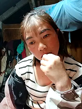 Snapshot of omai-ngot chatting on November 29, 2:31 pm omai-ngot online show from November 29, 2:31 pm