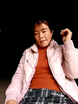 Snapshot of omai-ngot chatting on December 2, 1:22 am omai-ngot online show from December 2, 1:22 am