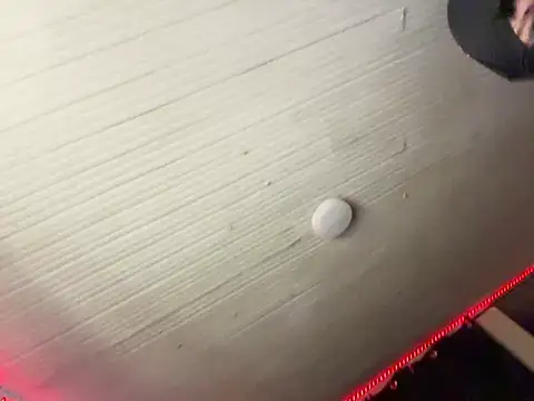 Snapshot of kenhins chatting on October 25, 7:05 am kenhins online show from October 25, 7:05 am