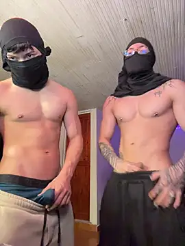 Snapshot of kenhins chatting on October 29, 8:16 am kenhins online show from October 29, 8:16 am