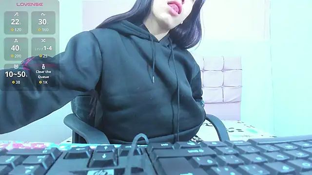 Snapshot of AdelaidaManson18 chatting on November 7, 4:56 am AdelaidaManson18 online show from November 7, 4:56 am