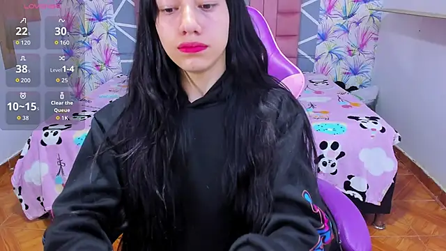 Snapshot of AdelaidaManson18 chatting on November 29, 3:20 am AdelaidaManson18 online show from November 29, 3:20 am