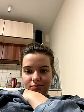 Snapshot of AForgottenElf chatting on October 27, 4:22 pm AForgottenElf online show from October 27, 4:22 pm