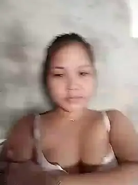 Snapshot of xxsexytitsxx chatting on July 16, 1:11 am xxsexytitsxx online show from July 16, 1:11 am