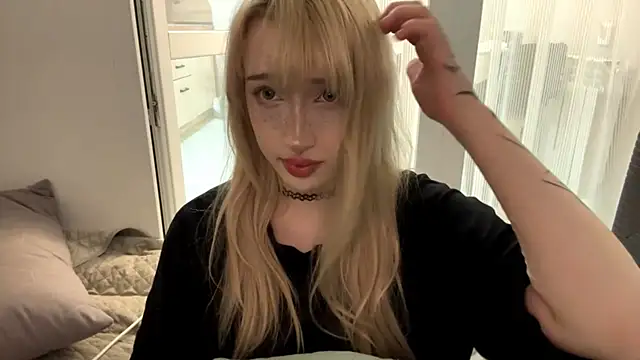 Snapshot of Milkmoriee chatting on October 18, 5:25 pm Milkmoriee online show from October 18, 5:25 pm
